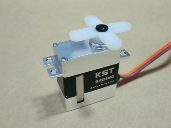 KST DS215MG Servo - 3.70Kg (51.38 oz in), .05 sec - Wide Voltage