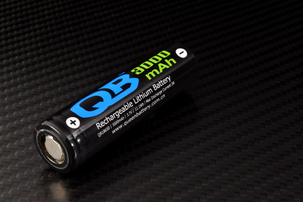 QB18650 3000mAh Li-ion Flat Top Battery