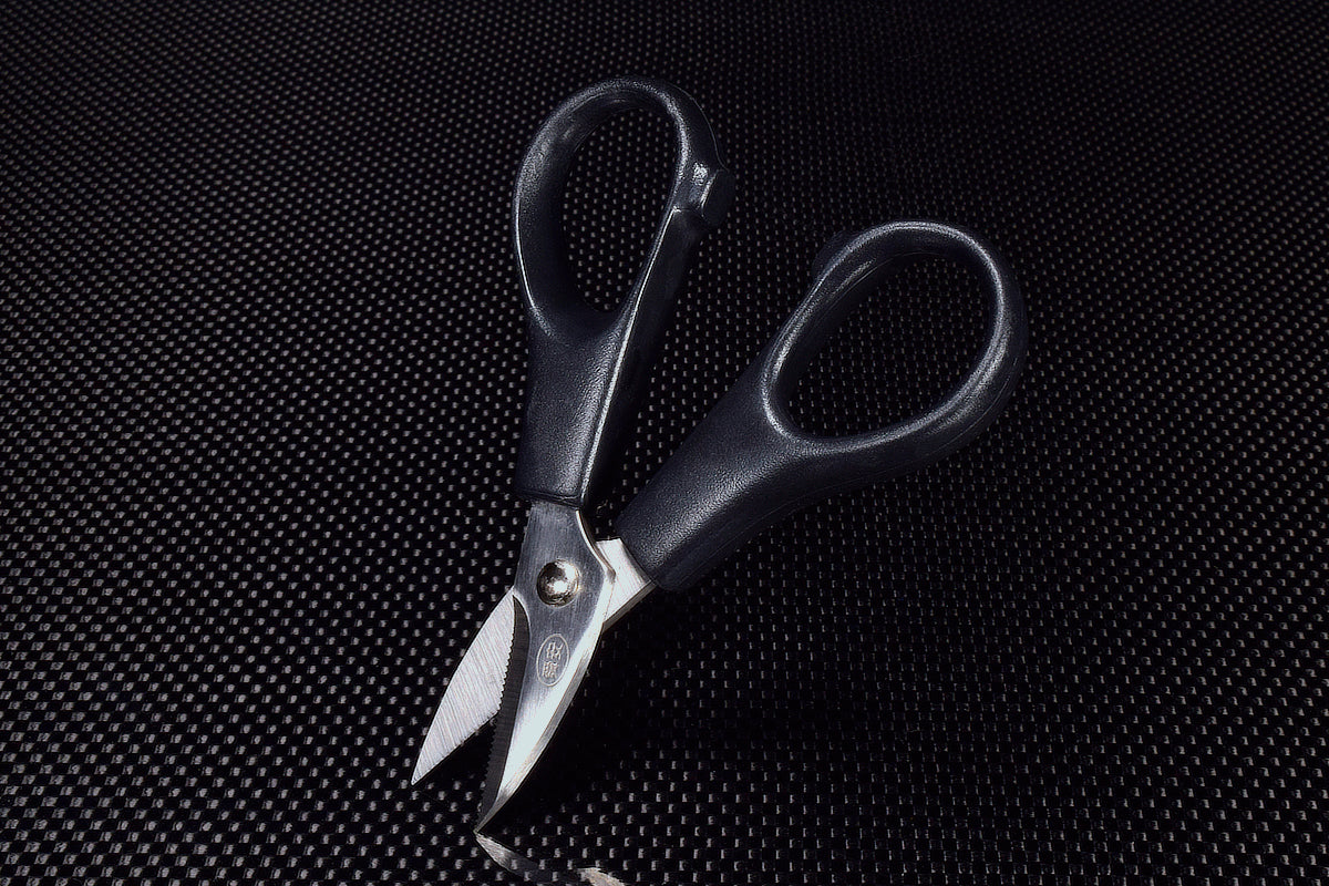 4 inch Precision Mini Scissor Stainless Serrated Blades